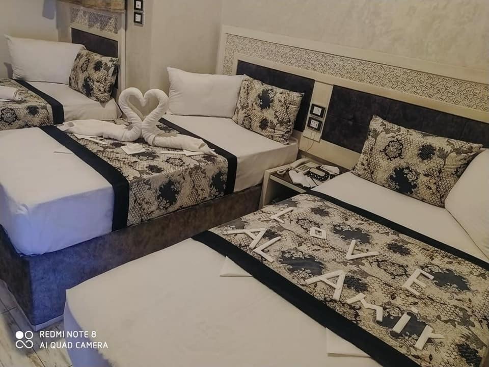 Al Amir Palace Hotel Suwhaj Buitenkant foto