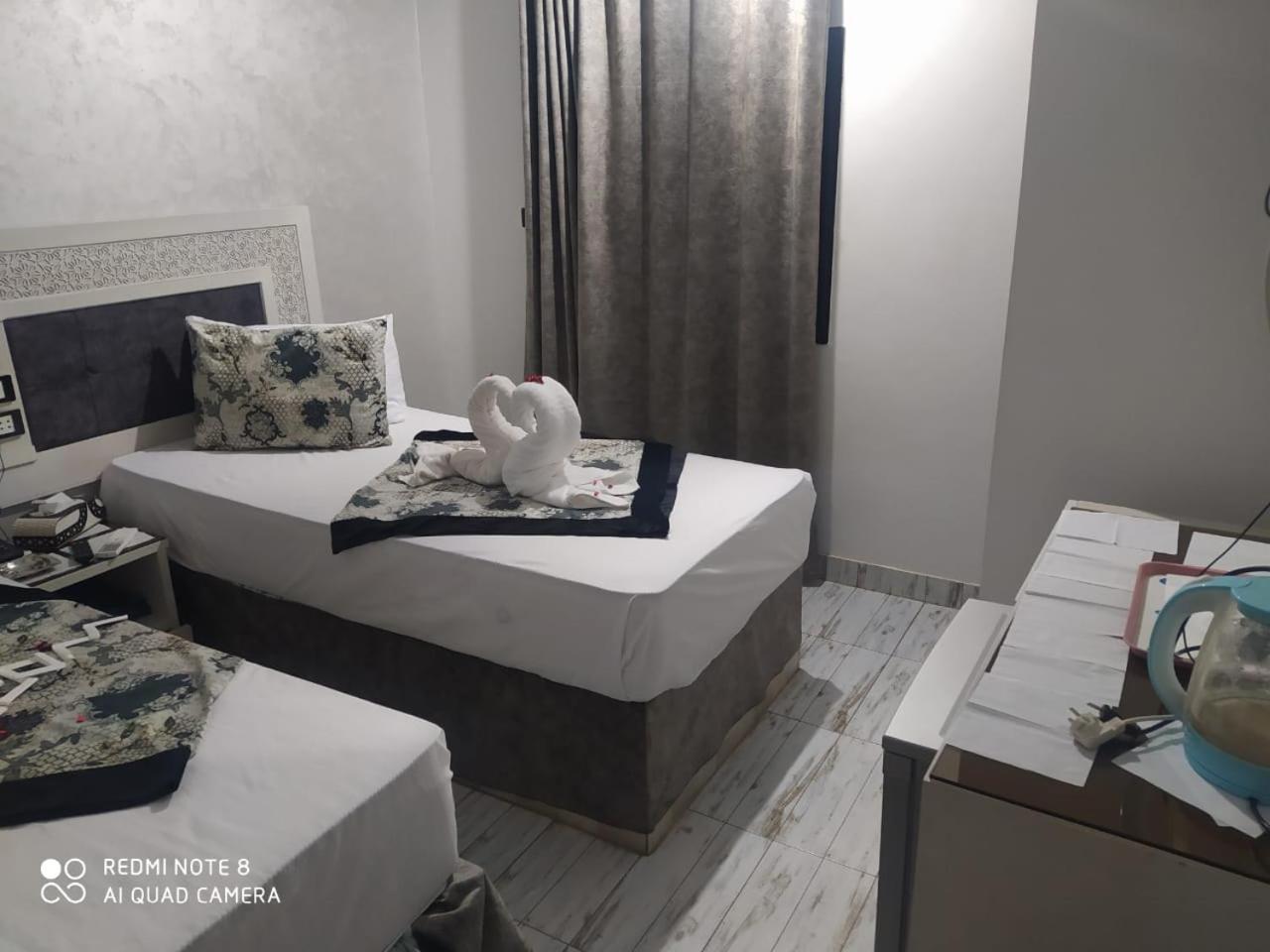 Al Amir Palace Hotel Suwhaj Buitenkant foto