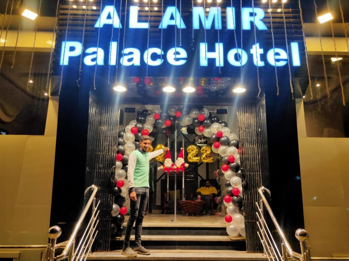 Al Amir Palace Hotel Suwhaj Buitenkant foto